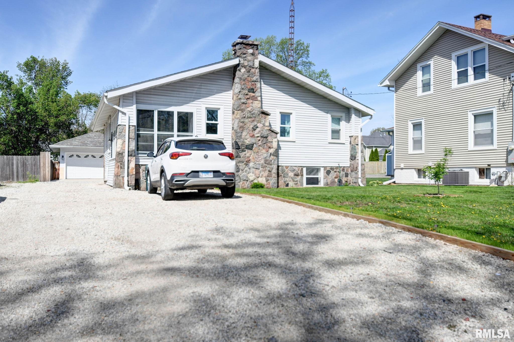 549 S Washington Street, Taylorville, Illinois image 24