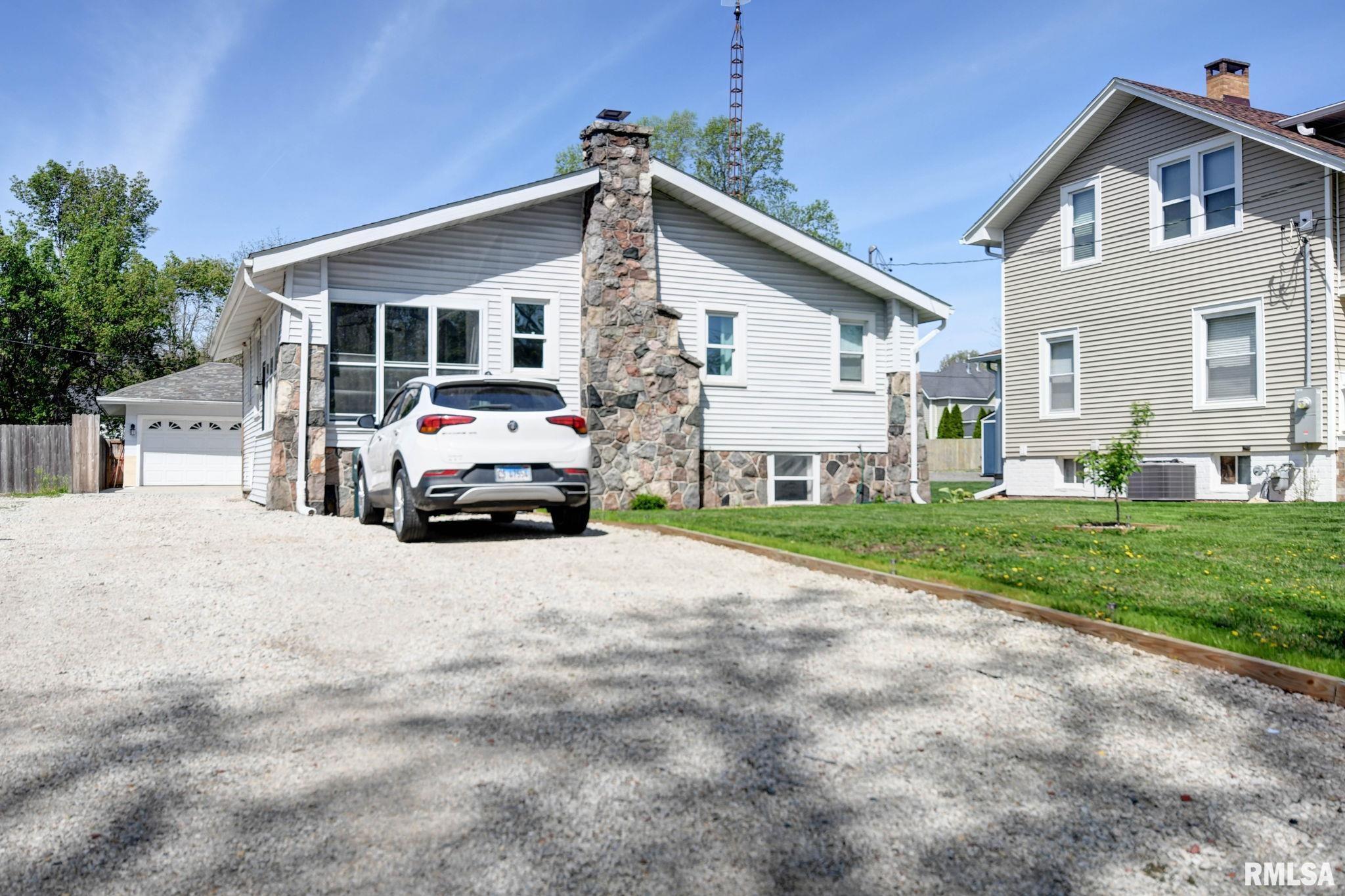 549 S Washington Street, Taylorville, Illinois image 13