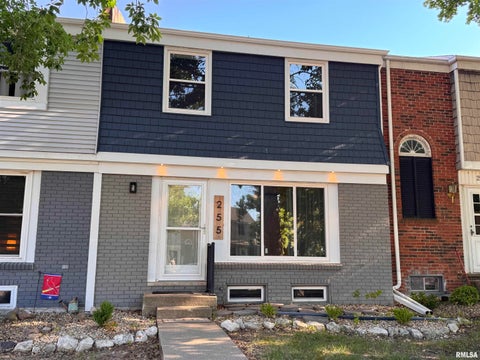 Homes For Sale - 255 Jamestown Road<br/> Mcdonough County, Macomb, IL 61455