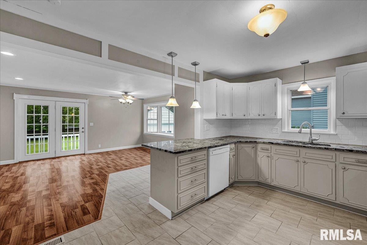 305 Redbud Drive, Washington, Illinois image 7