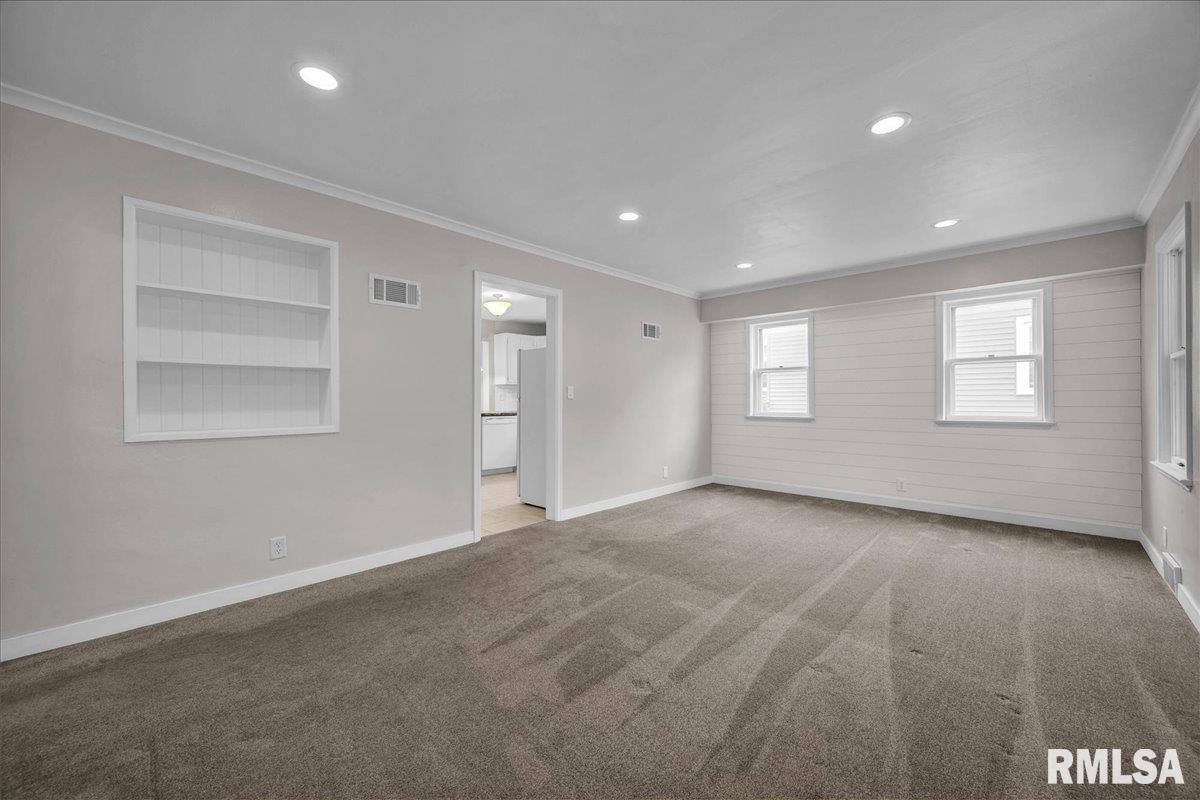 305 Redbud Drive, Washington, Illinois image 9
