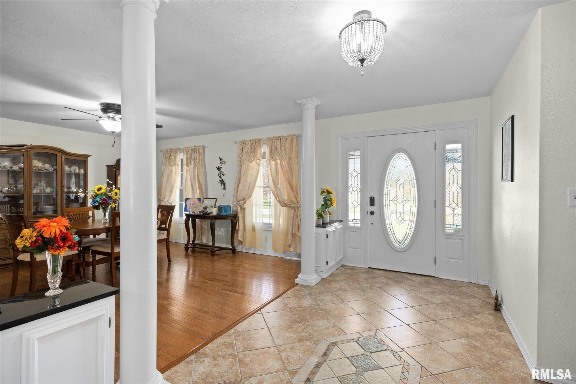 312 Circle Drive, Salem, Illinois image 3