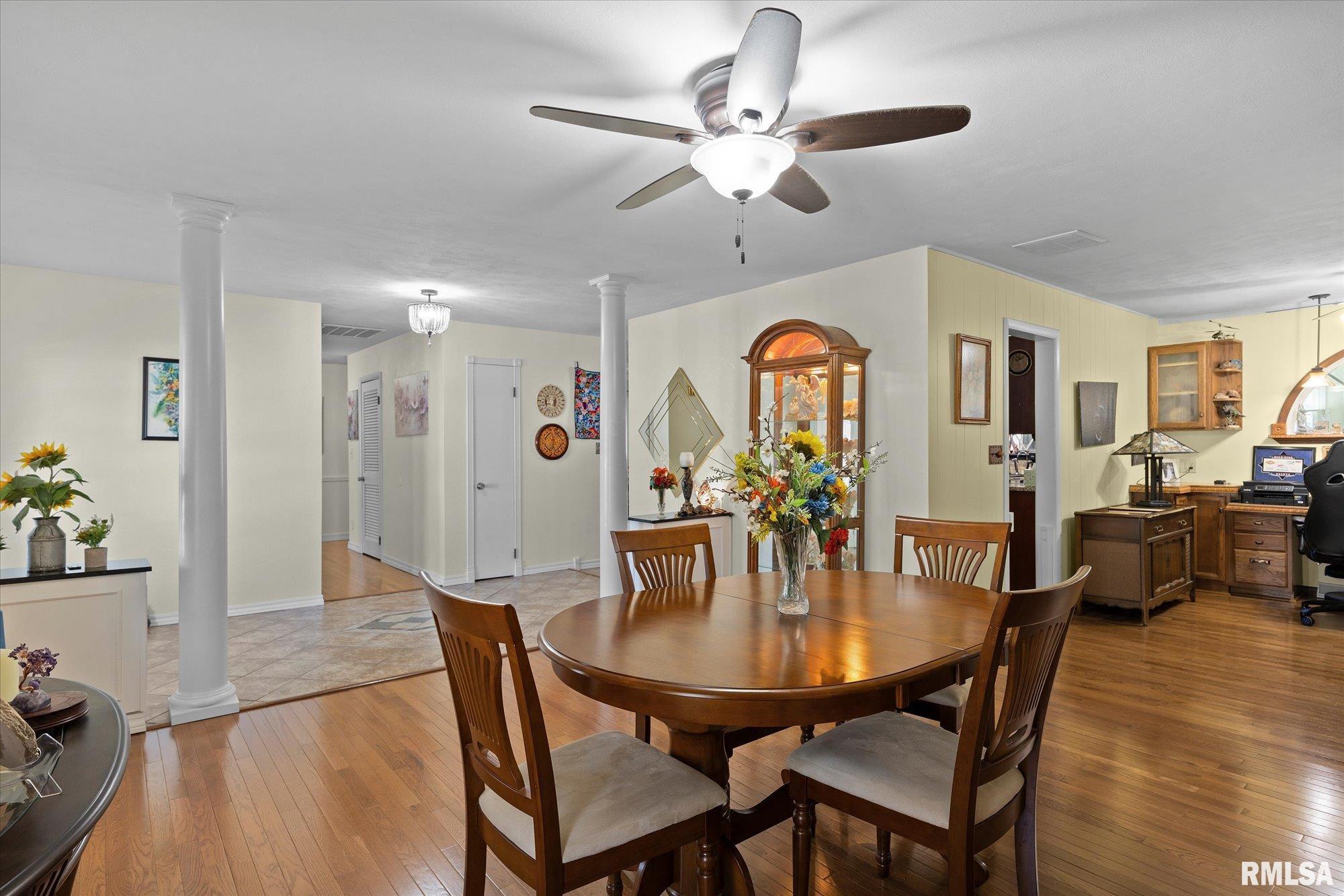 312 Circle Drive, Salem, Illinois image 5