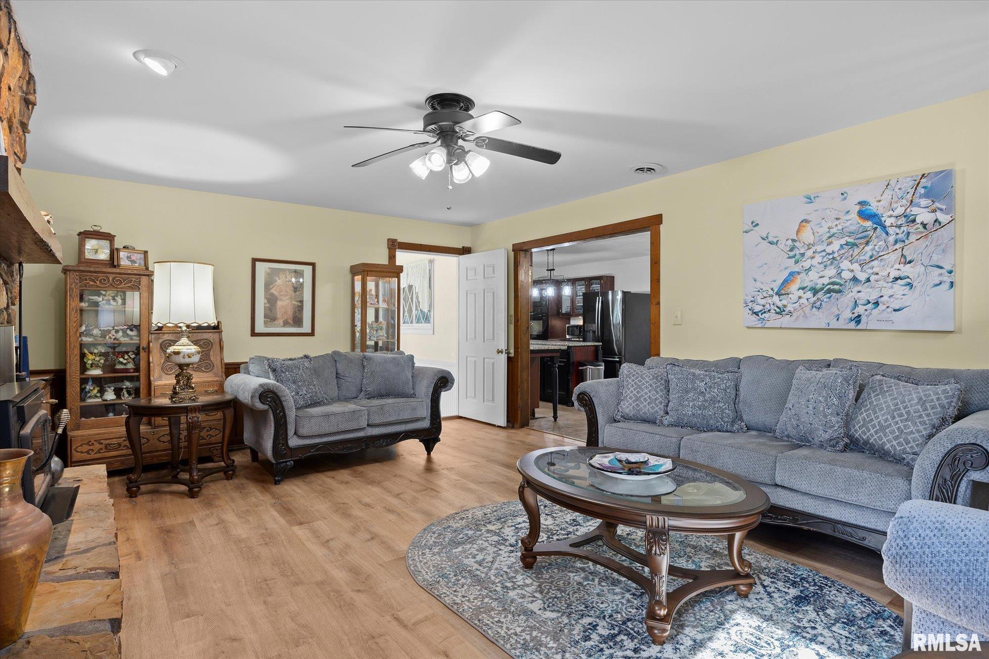312 Circle Drive, Salem, Illinois image 13