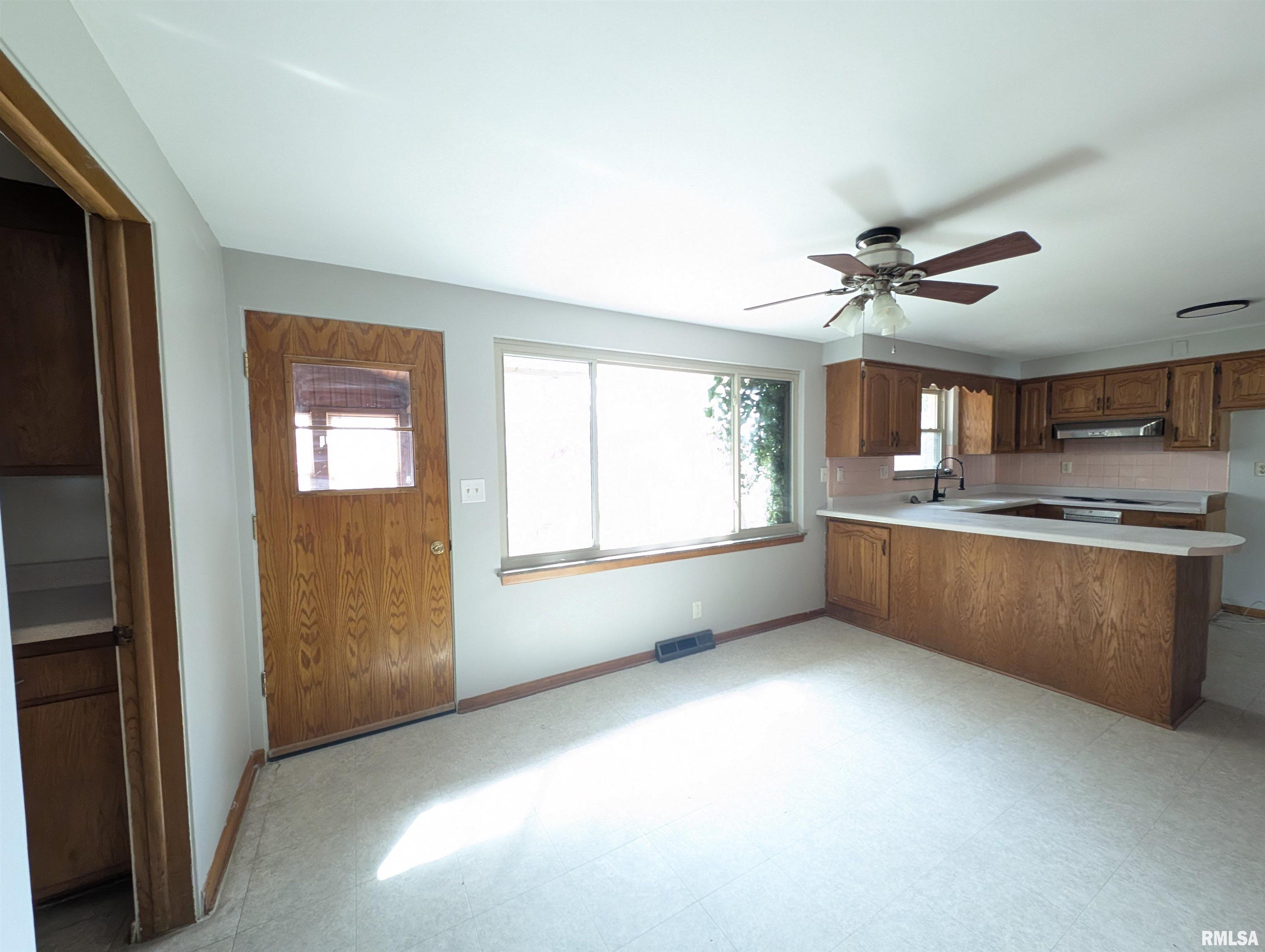 3720 Saint Michael Avenue, Peoria, Illinois image 17
