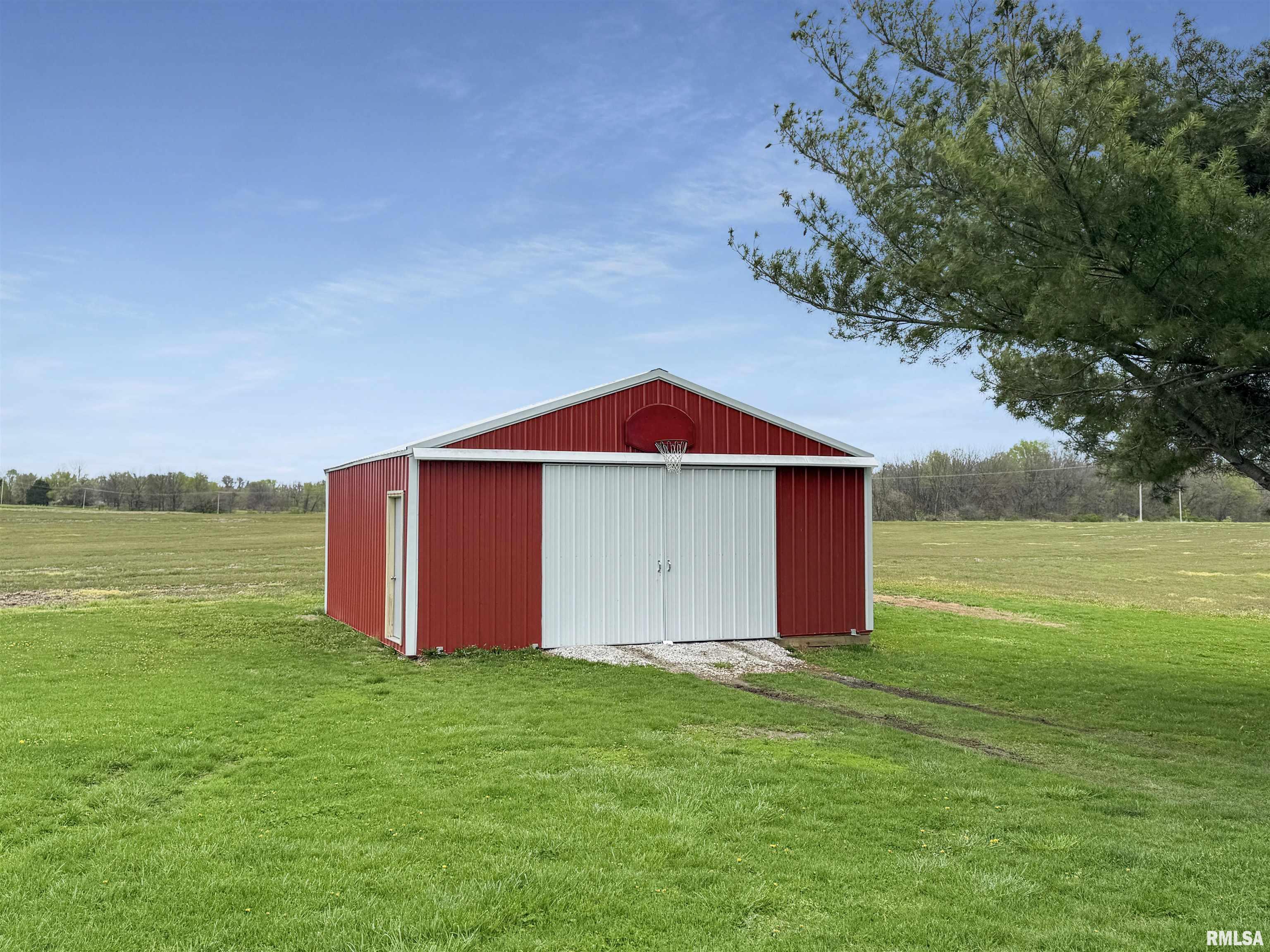 352 1315 East Street, Versailles, Illinois image 16