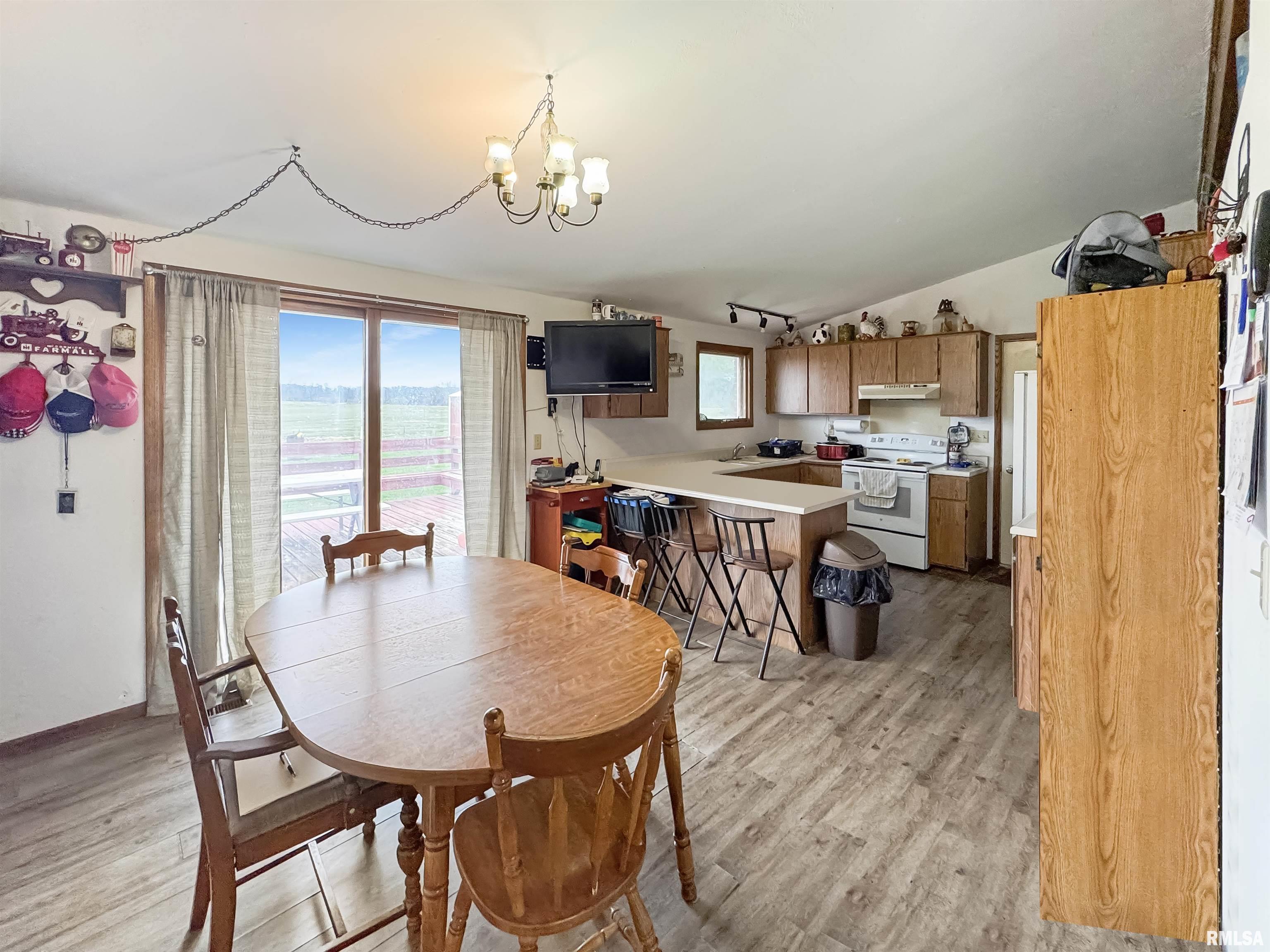352 1315 East Street, Versailles, Illinois image 6