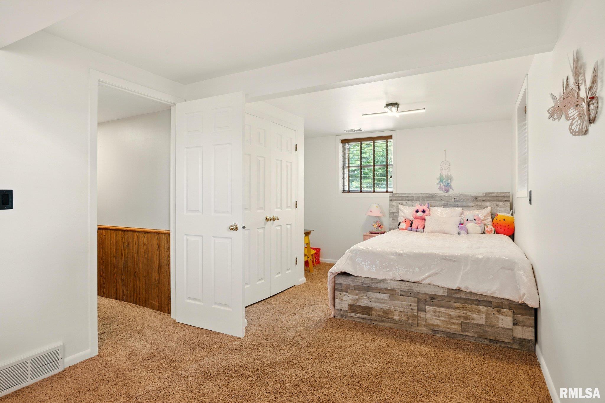 5760 Jenny Lane, Bettendorf, Iowa image 18
