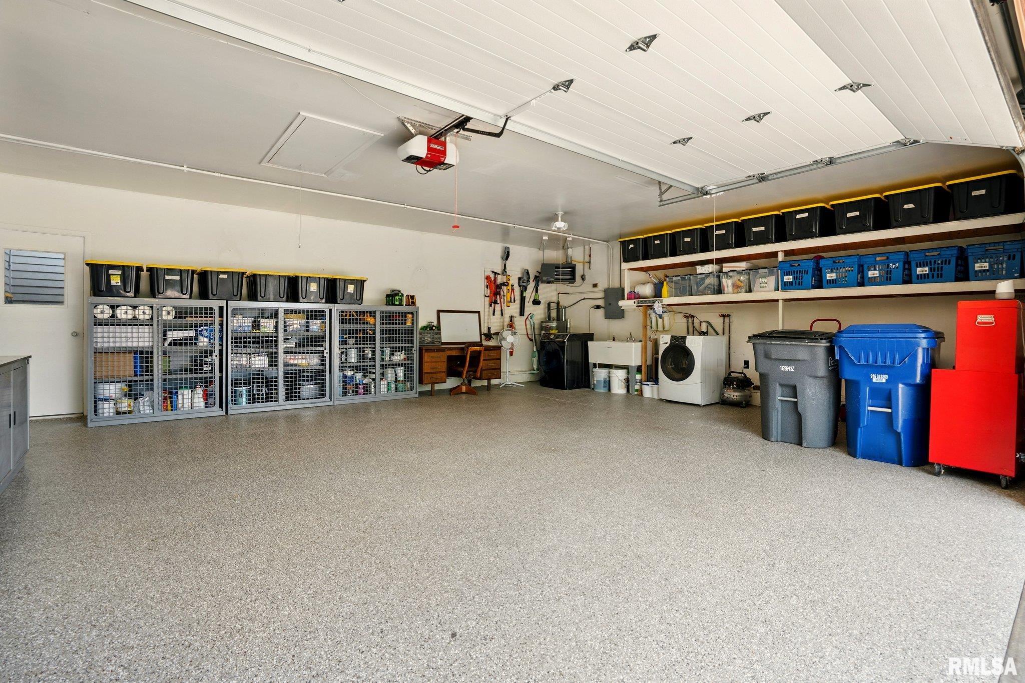 5760 Jenny Lane, Bettendorf, Iowa image 25