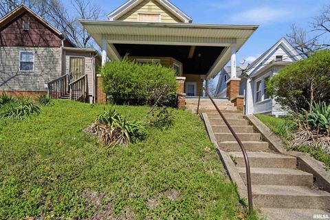 Photo of 626 HAUNGS Avenue, Peoria, IL 61603 (MLS # PA1265422)
