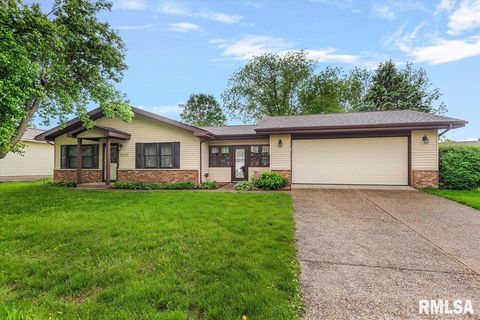 Homes For Sale - 2000 Stockton Drive<br/> Springfield, IL 62703
