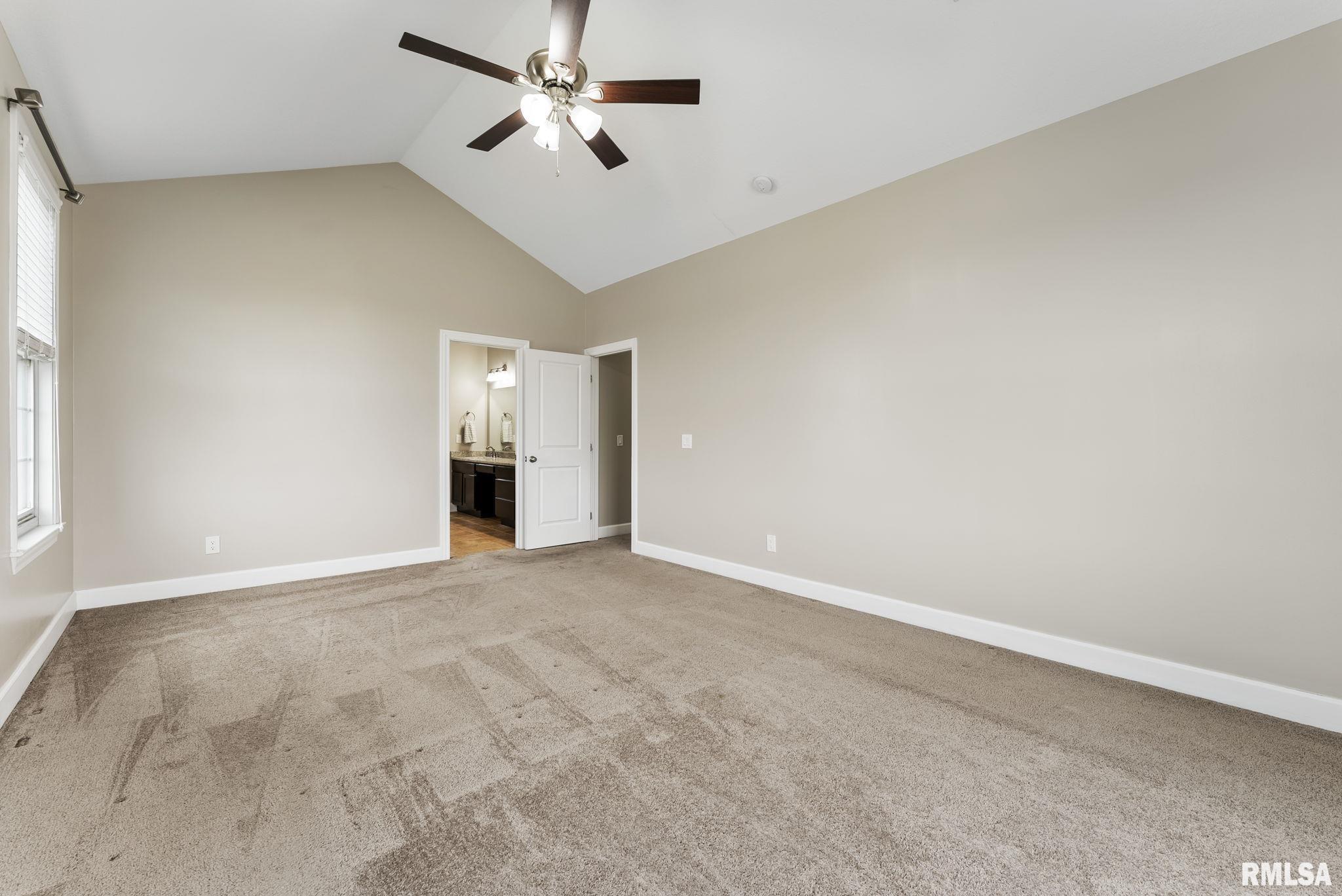 13 Blackstone Circle, Le Claire, Iowa image 16