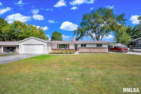 Homes For Sale - 1065 Lakeview Road South<br/> Dahinda, IL 61428