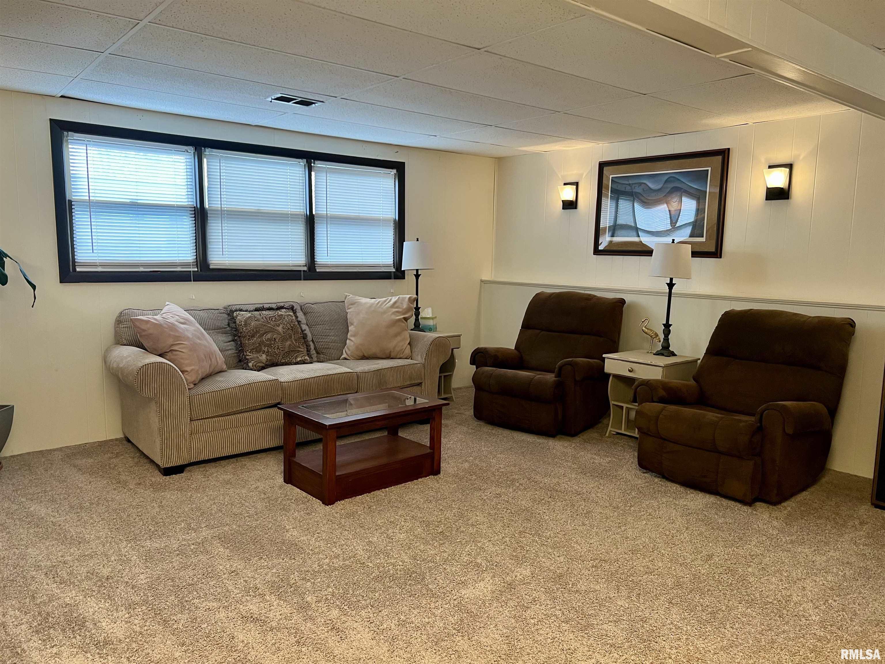 3521 Greenbrier Drive, Bettendorf, Iowa image 14