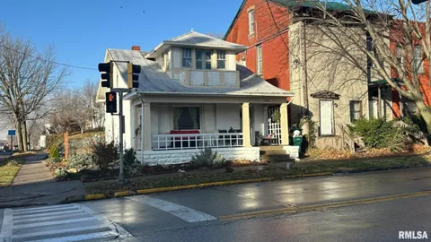 136 S 12th Street, Quincy, IL 62301 - MLS#: CA1033590