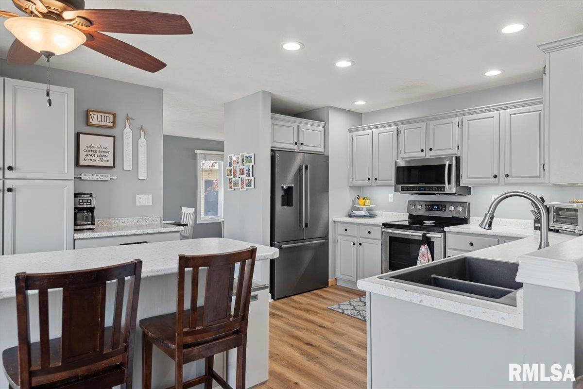 3317 Elderberry Lane, Springfield, Illinois image 16