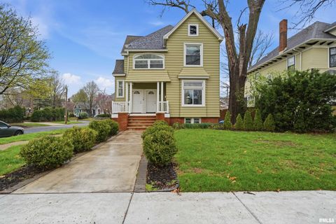 Photo of 1637 W MOSS Avenue, Peoria, IL 61606 (MLS # PA1265472)