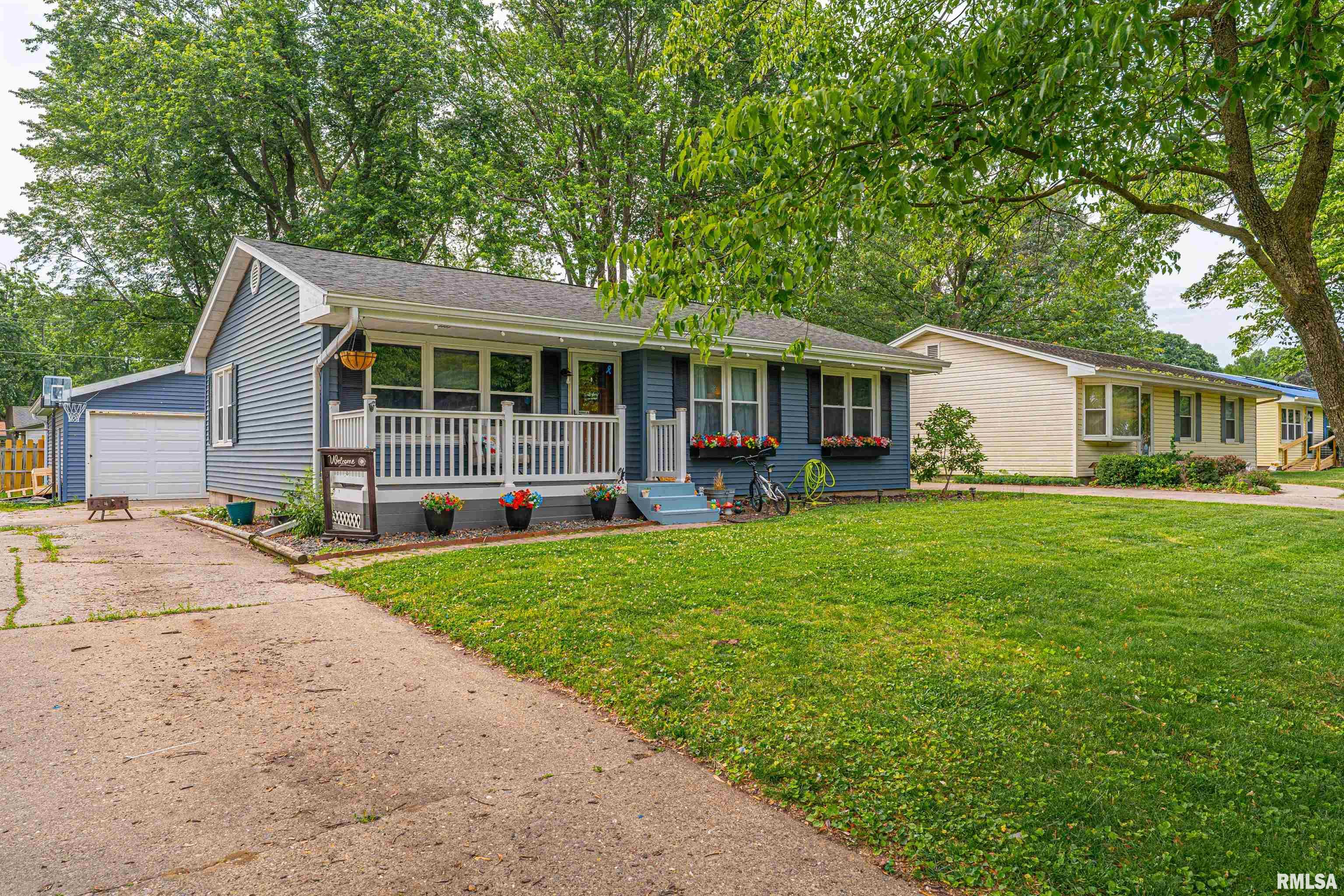 1702 Rutledge Drive, Lincoln, Illinois image 2