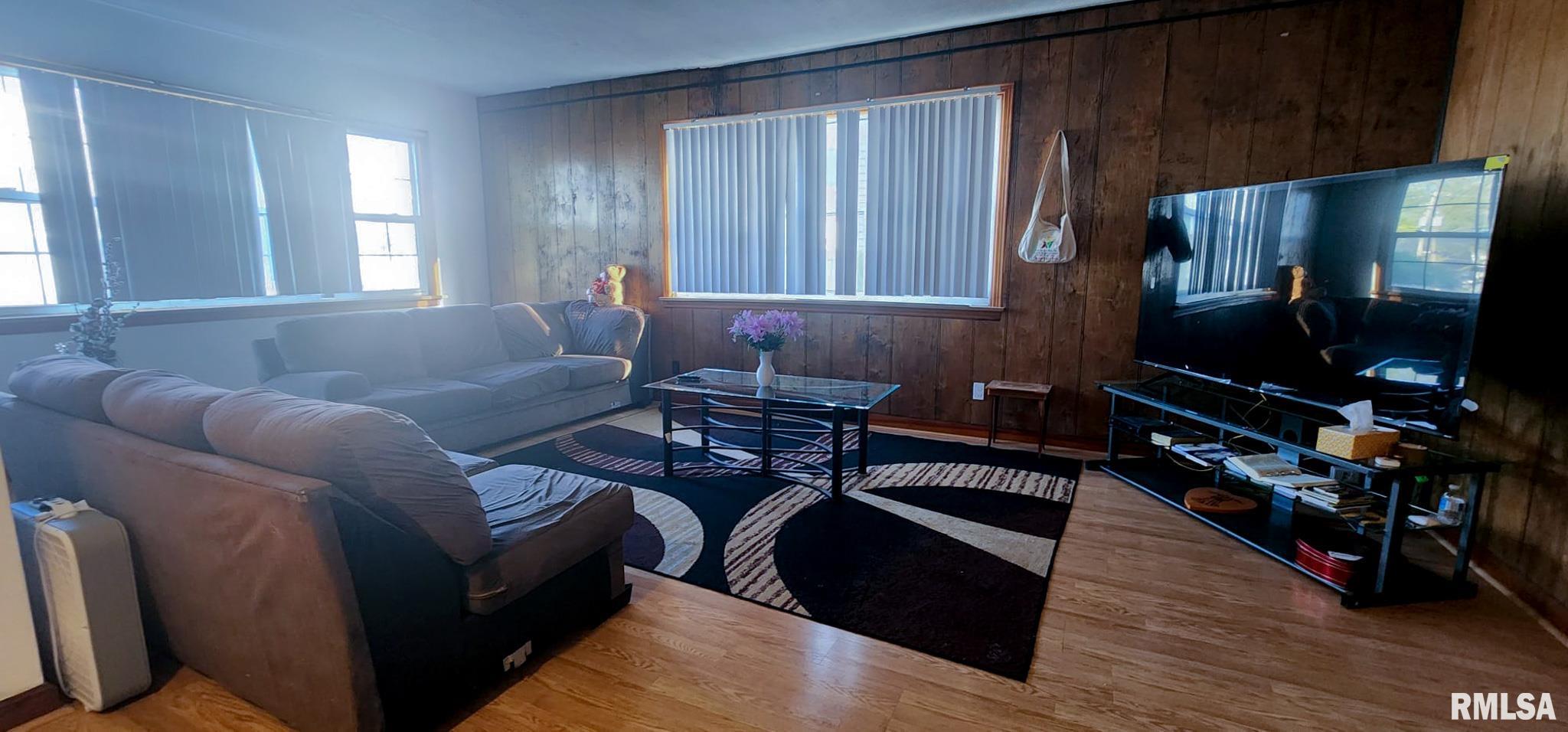 128 11th Street, Silvis, Illinois image 4