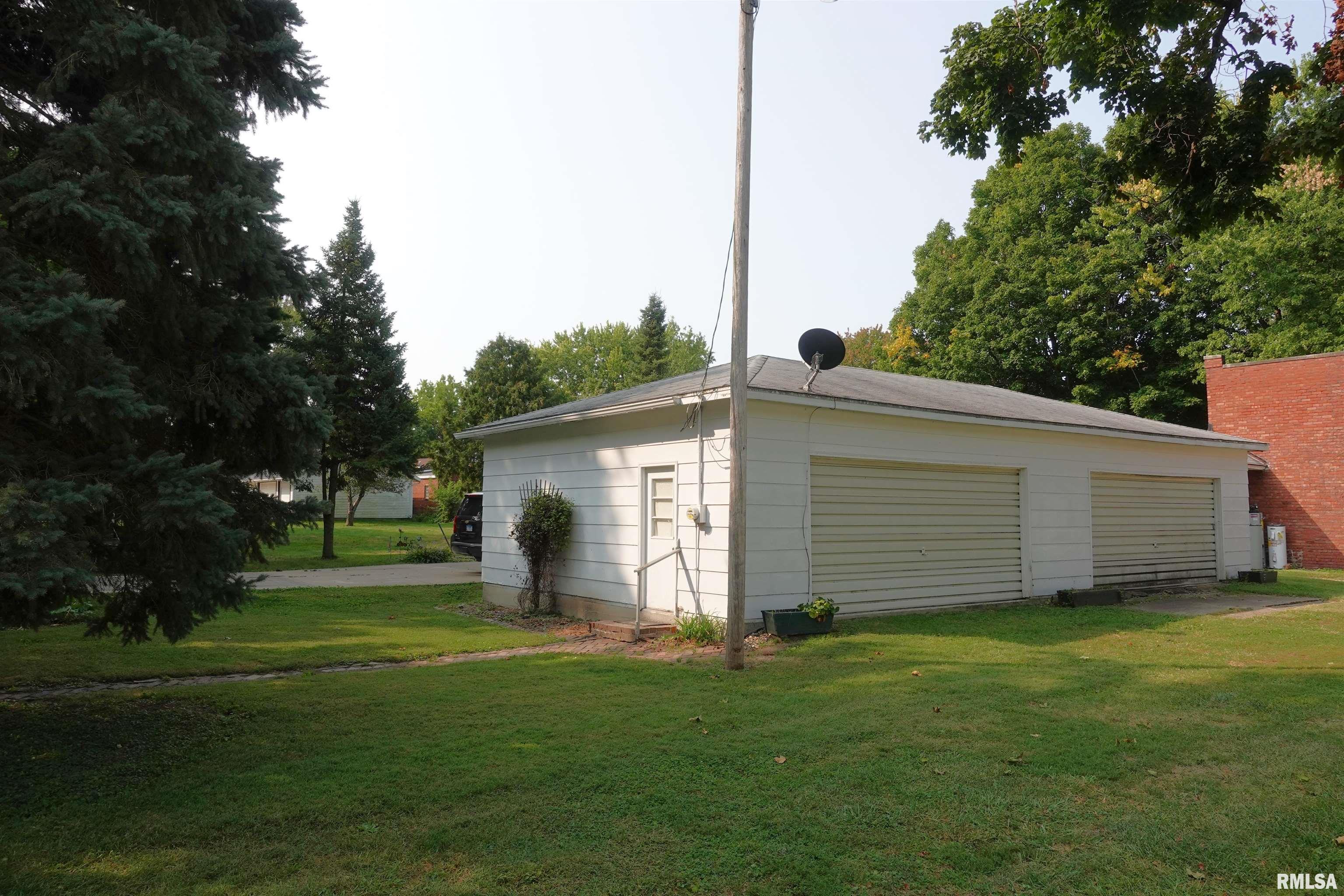 1318 N Cherry Street, Galesburg, Illinois image 5