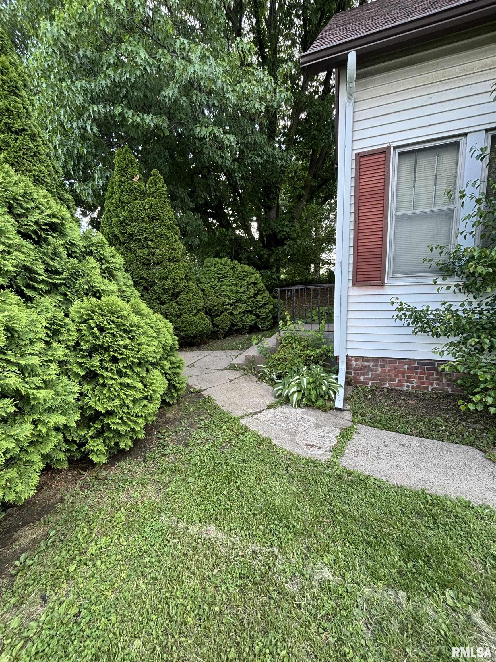 837 19th Avenue, Moline, Illinois image 3