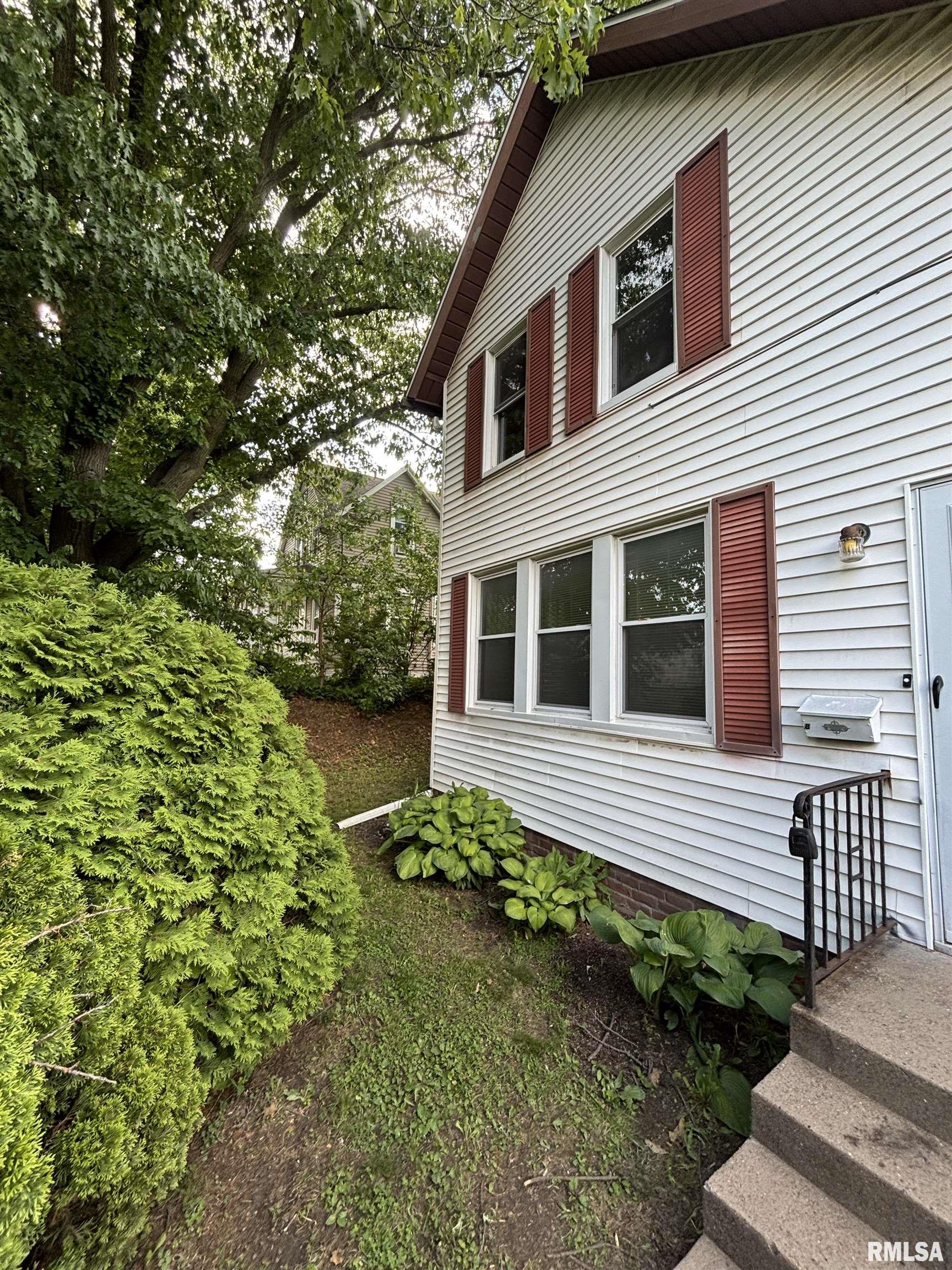 837 19th Avenue, Moline, Illinois image 2
