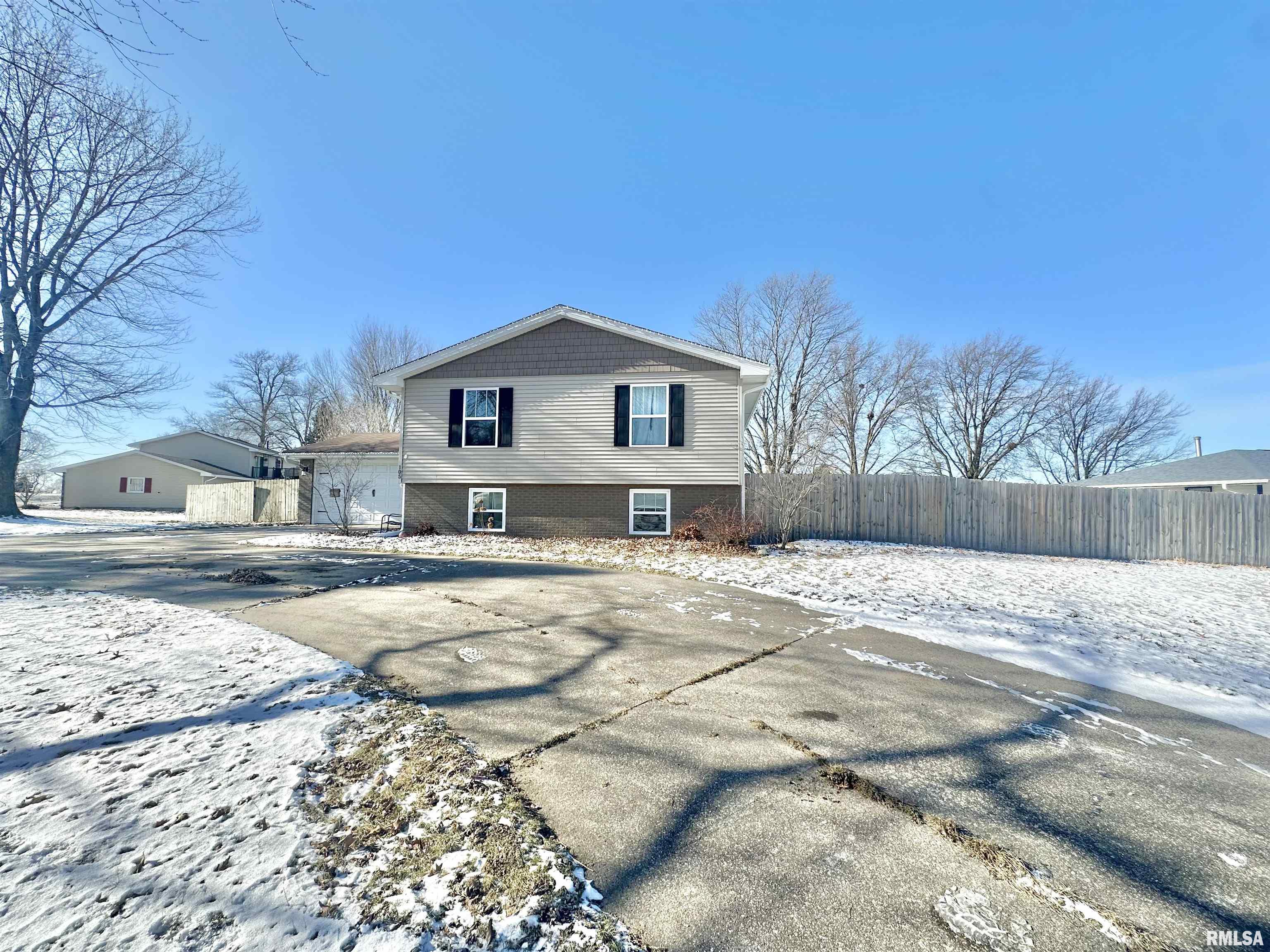 105 Sunshine Drive, Rio, Illinois image 4