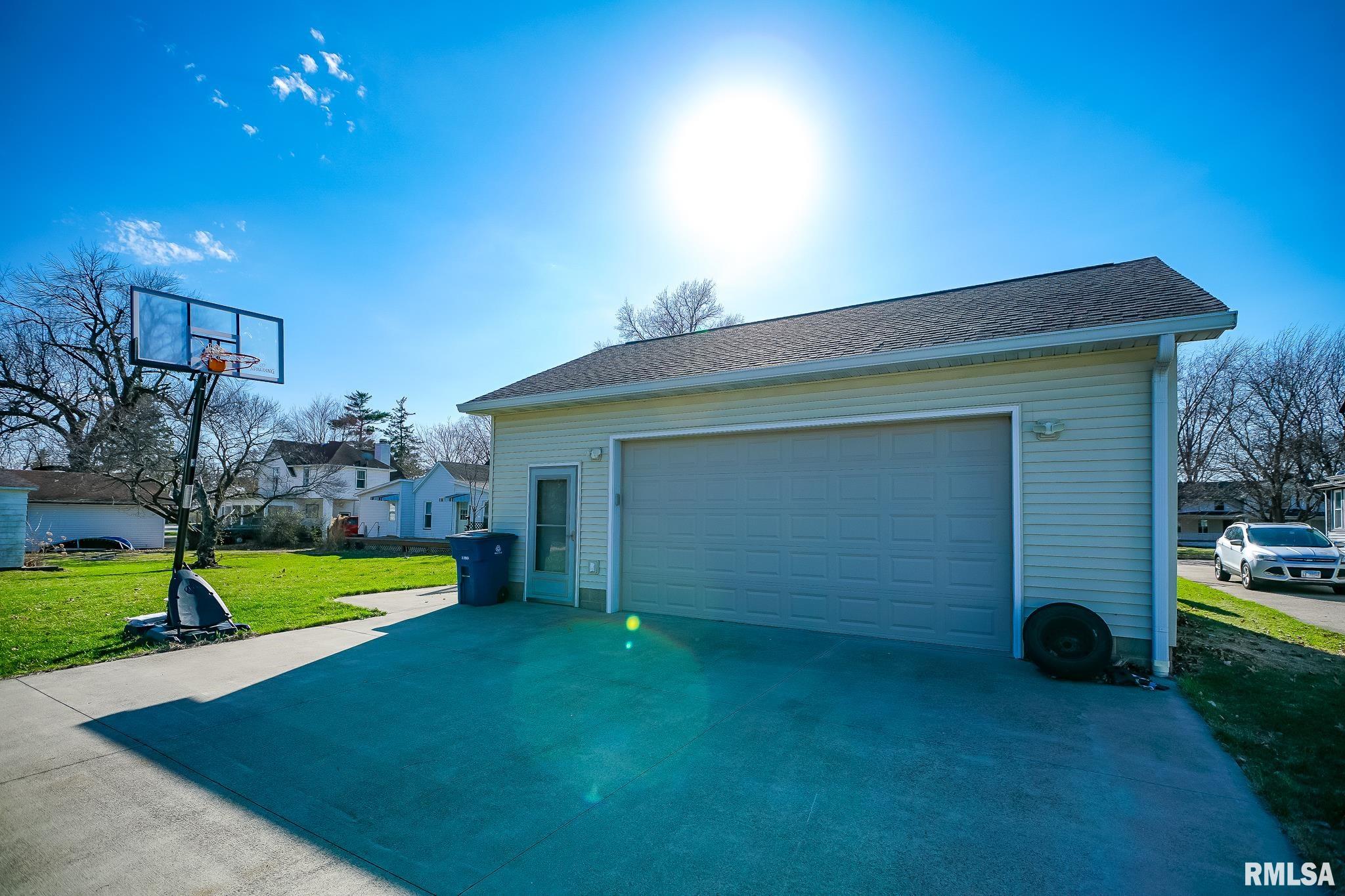 407 S 7th Street, Wyoming, Illinois image 31