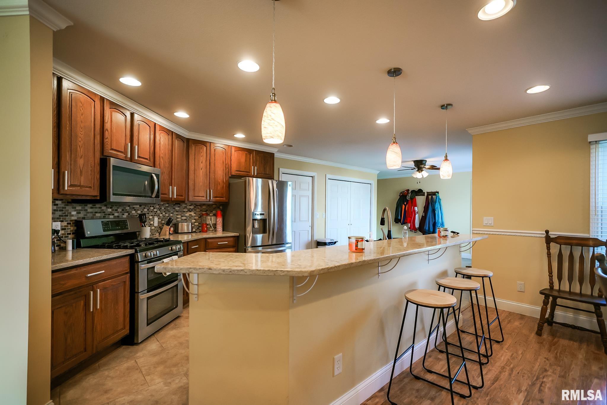 407 S 7th Street, Wyoming, Illinois image 6