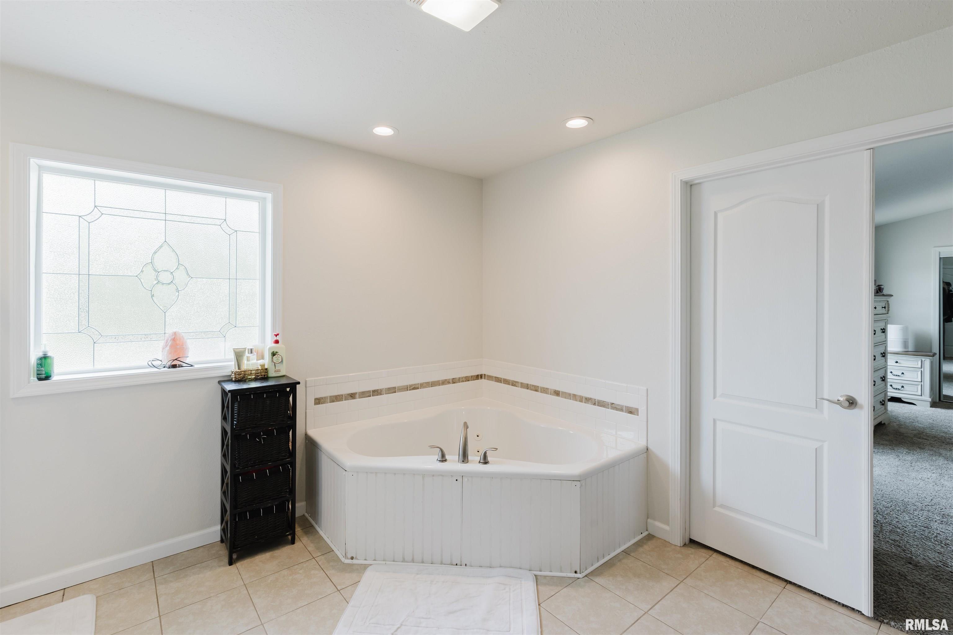 704 Legacy Drive, Herrin, Illinois image 14