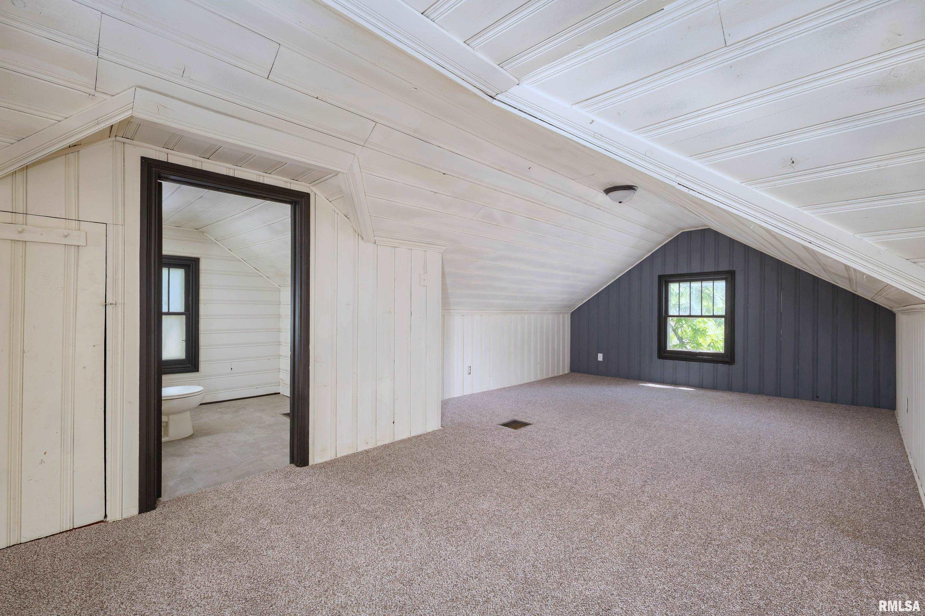 1522 Bridge Avenue, Davenport, Iowa image 32