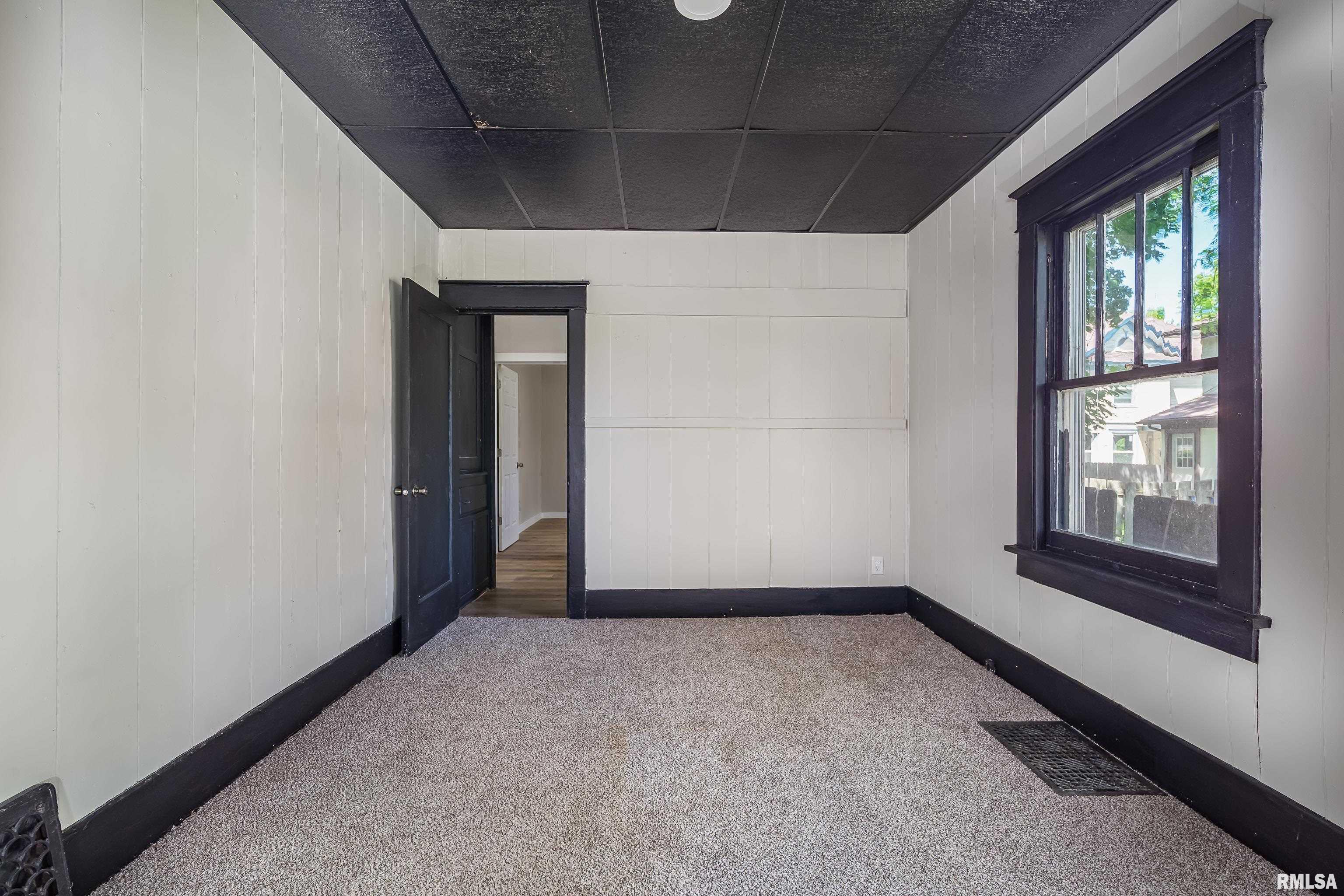 1522 Bridge Avenue, Davenport, Iowa image 24