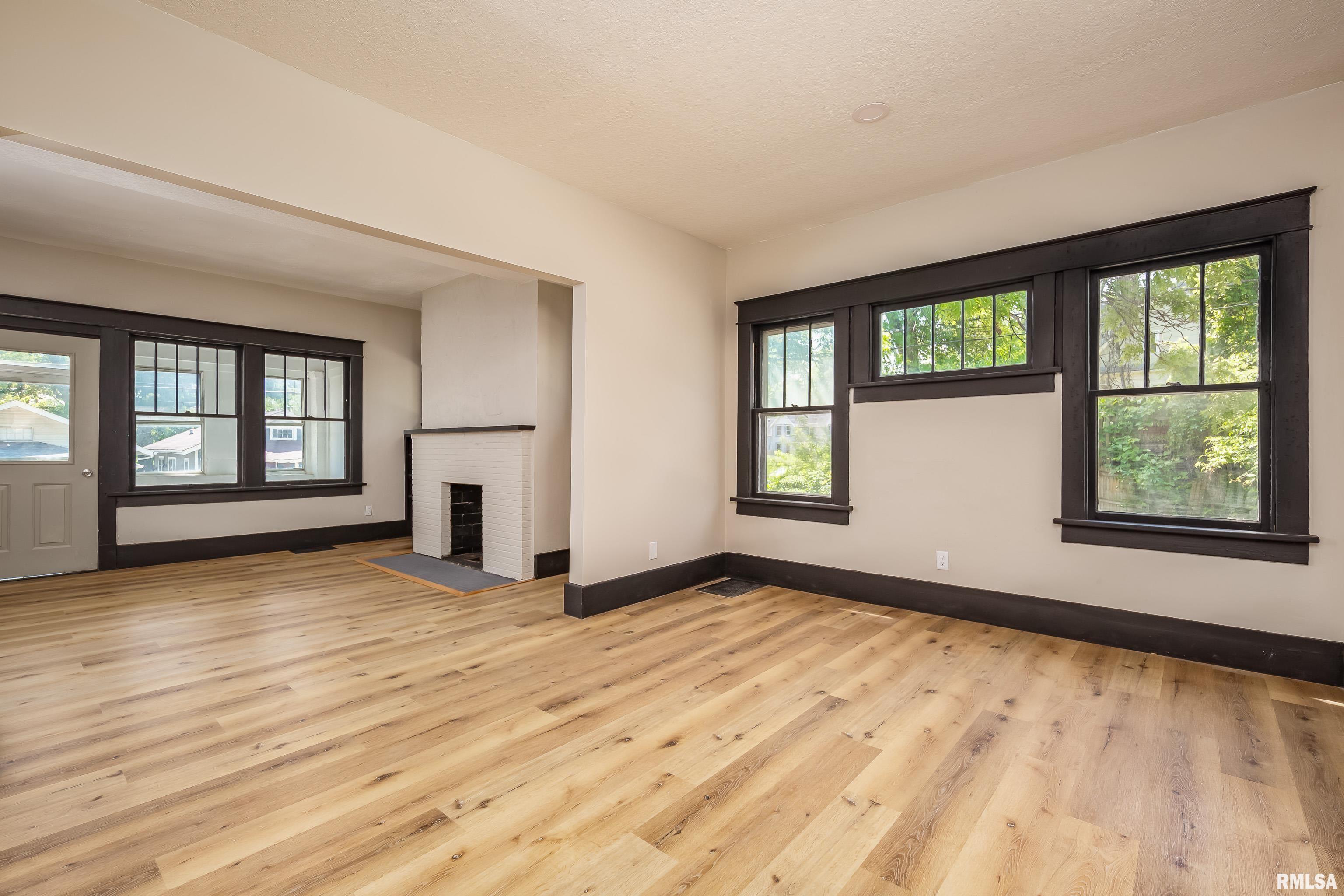 1522 Bridge Avenue, Davenport, Iowa image 13