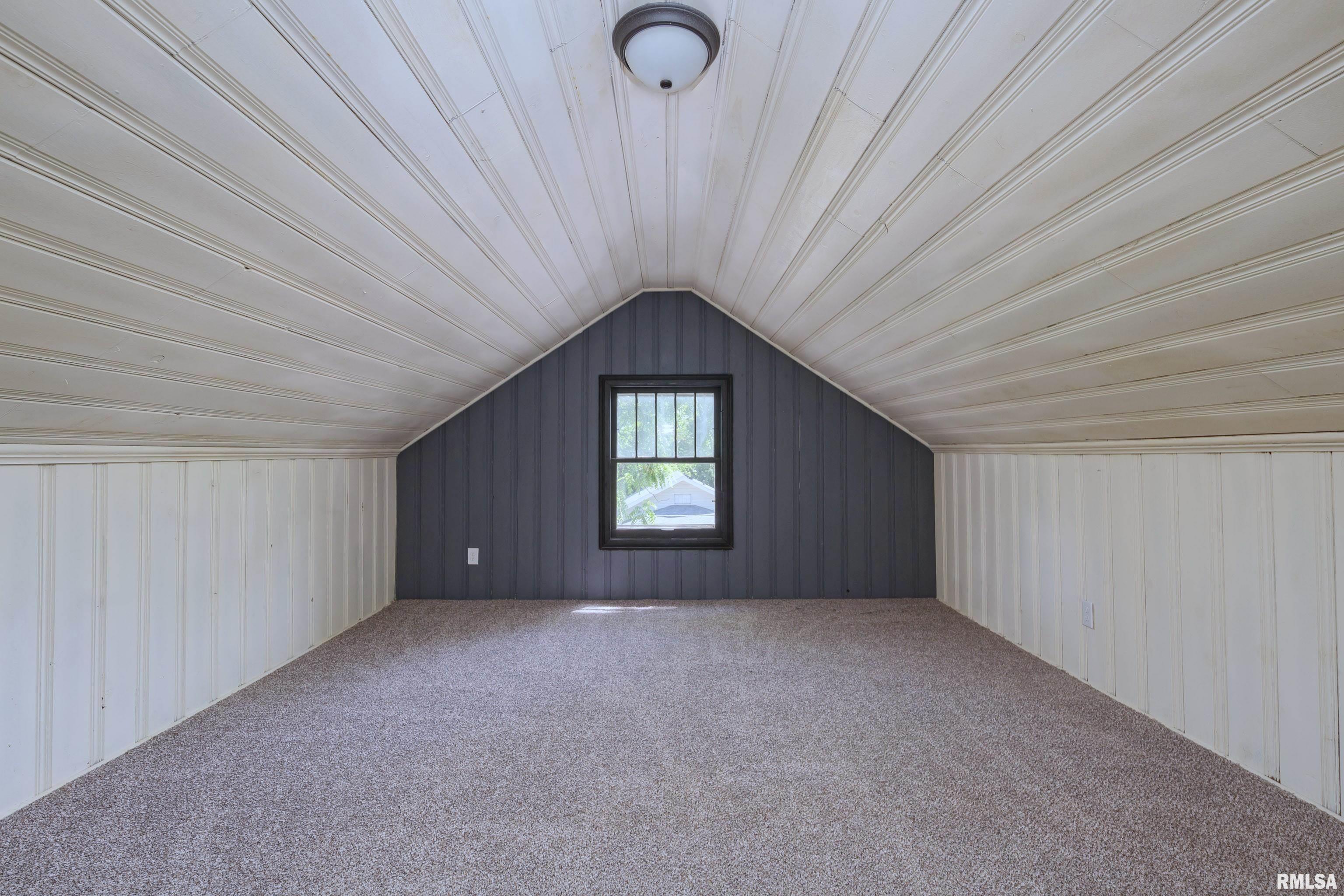 1522 Bridge Avenue, Davenport, Iowa image 33