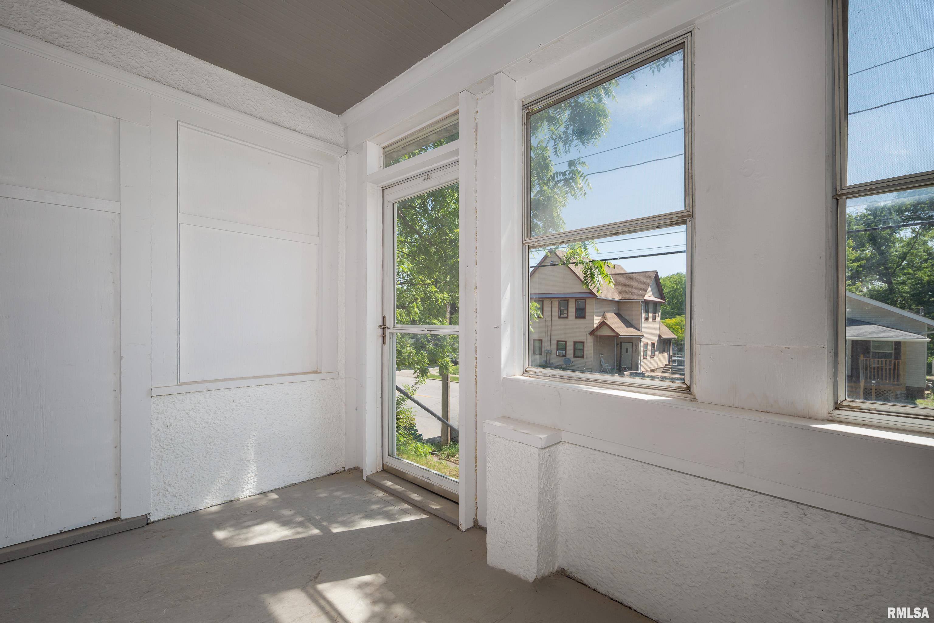 1522 Bridge Avenue, Davenport, Iowa image 6