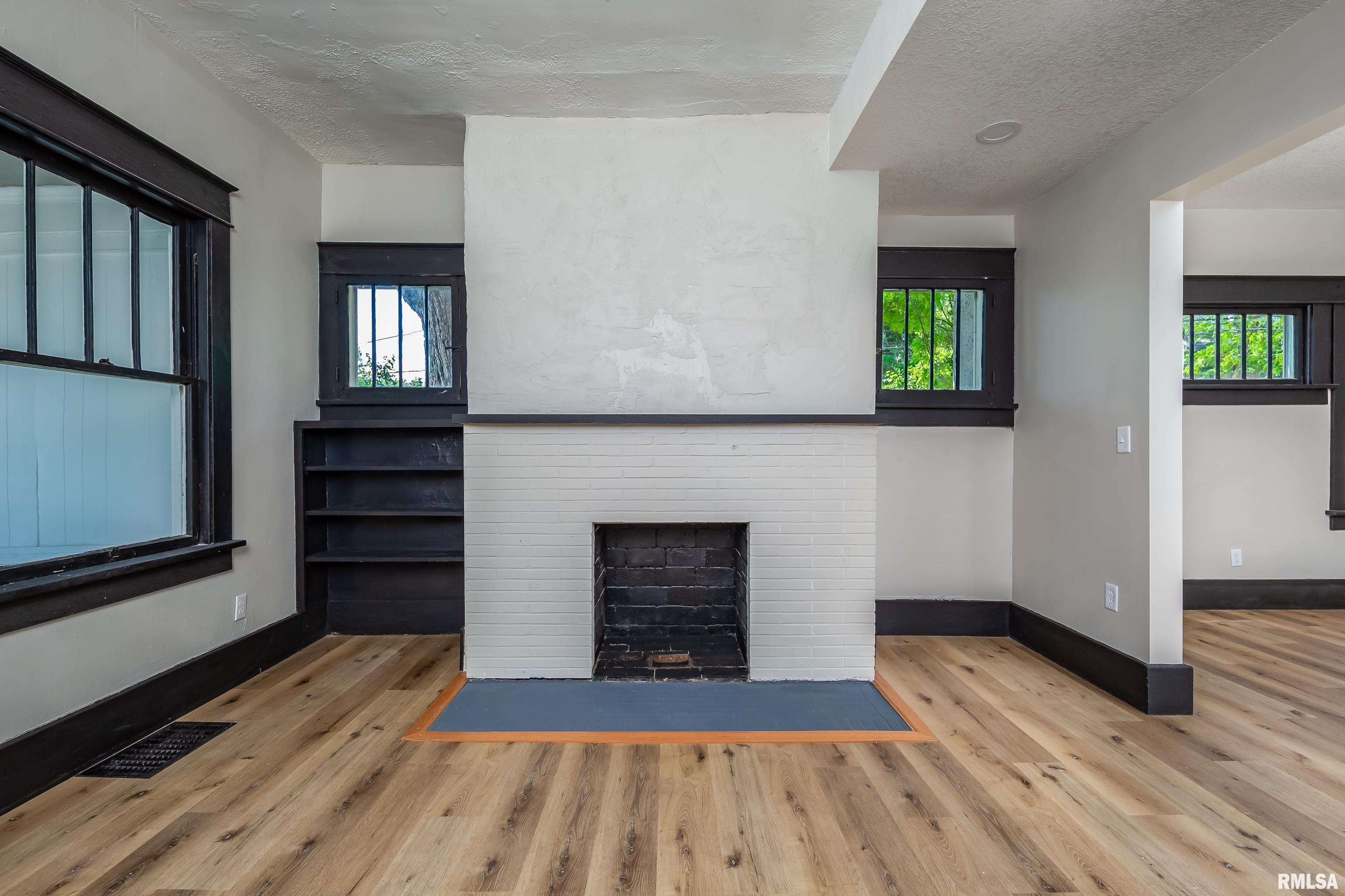 1522 Bridge Avenue, Davenport, Iowa image 9