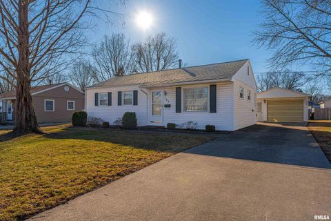 Homes For Sale - 145 Debruler Drive<br/> Logan County, Lincoln, IL 62656