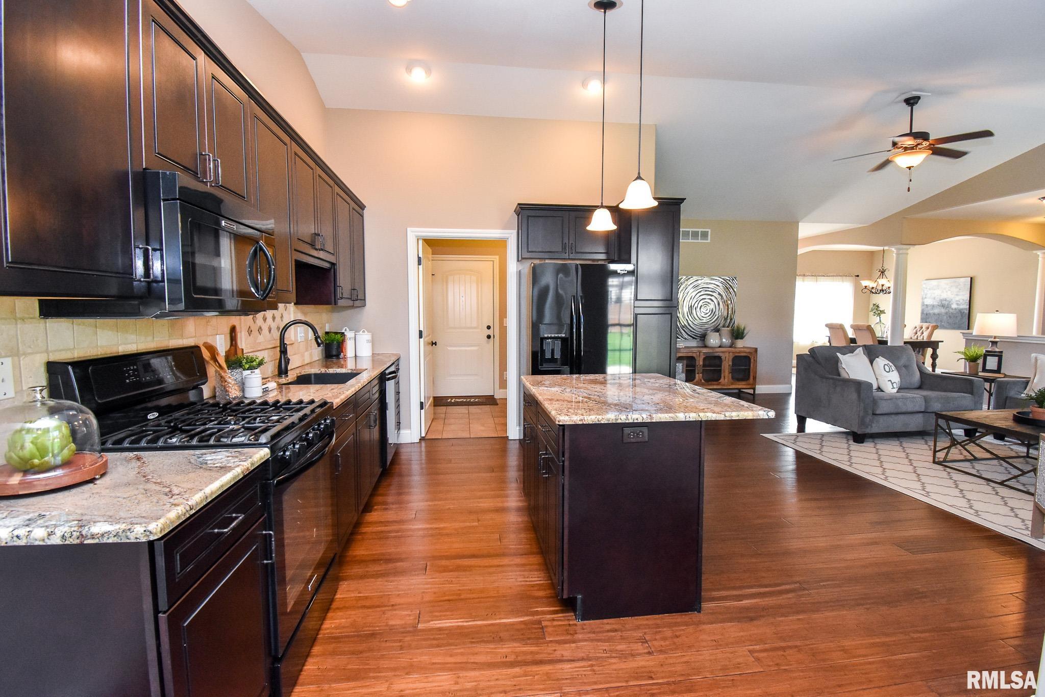6830 N Grand Fir Drive, Edwards, Illinois image 13