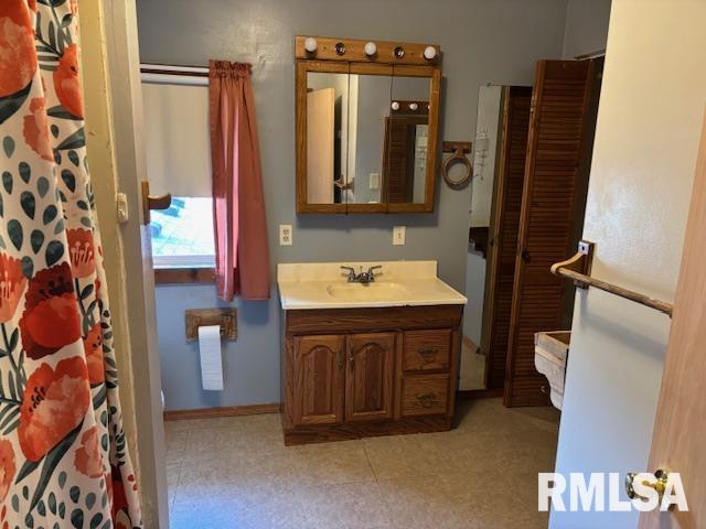 505 E Elm Street, Carlinville, Illinois image 20