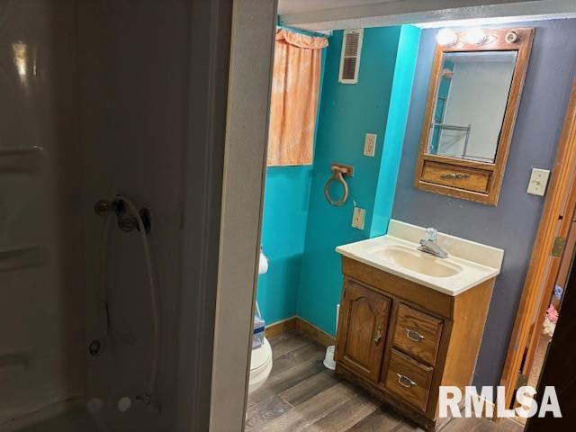 505 E Elm Street, Carlinville, Illinois image 30