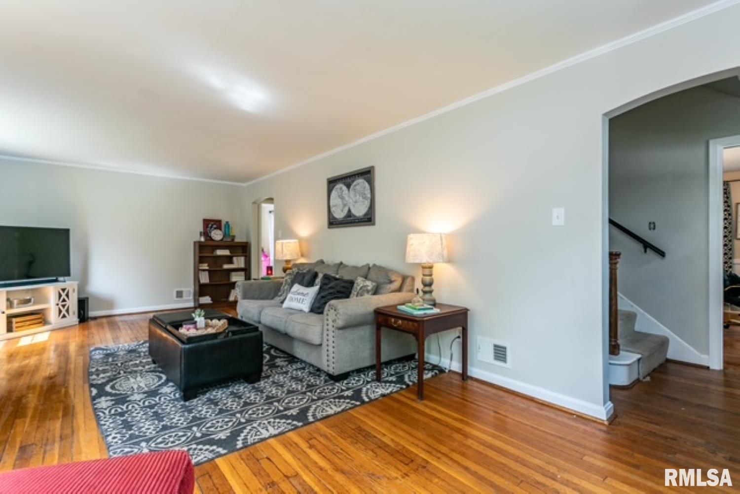 519 W Center Street, Lebanon, Illinois image 3