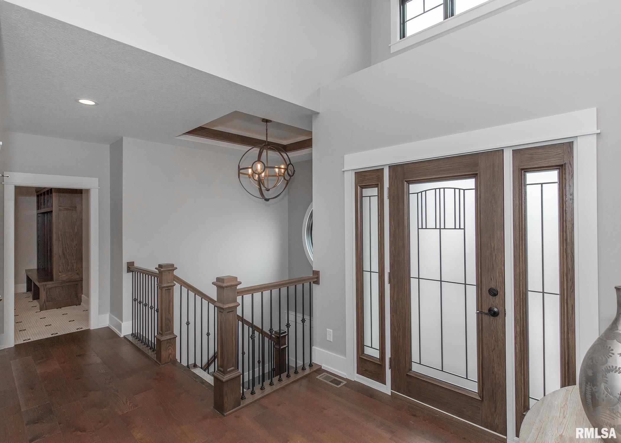 6546 Cardinal Road, Bettendorf, Iowa image 8
