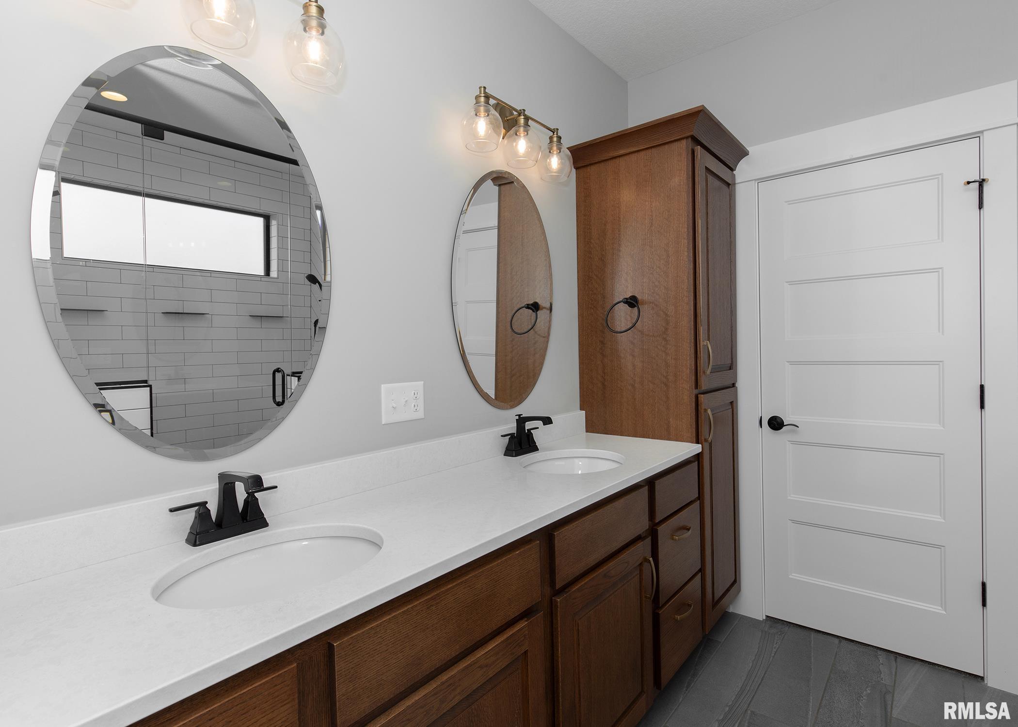 6546 Cardinal Road, Bettendorf, Iowa image 35