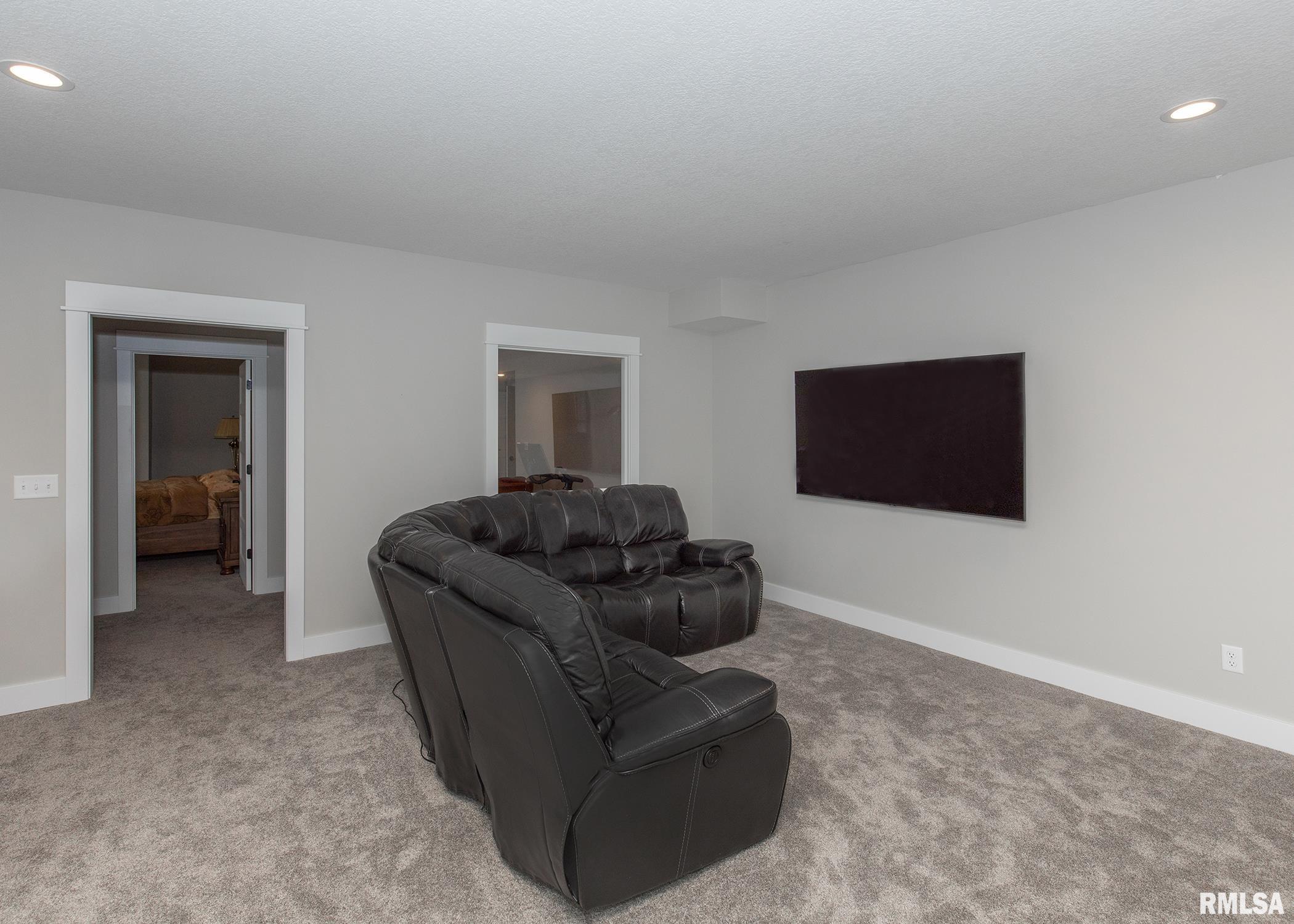 6546 Cardinal Road, Bettendorf, Iowa image 50