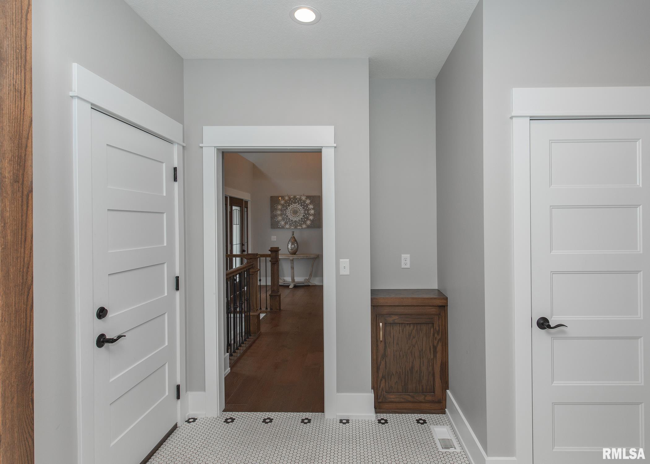 6546 Cardinal Road, Bettendorf, Iowa image 25