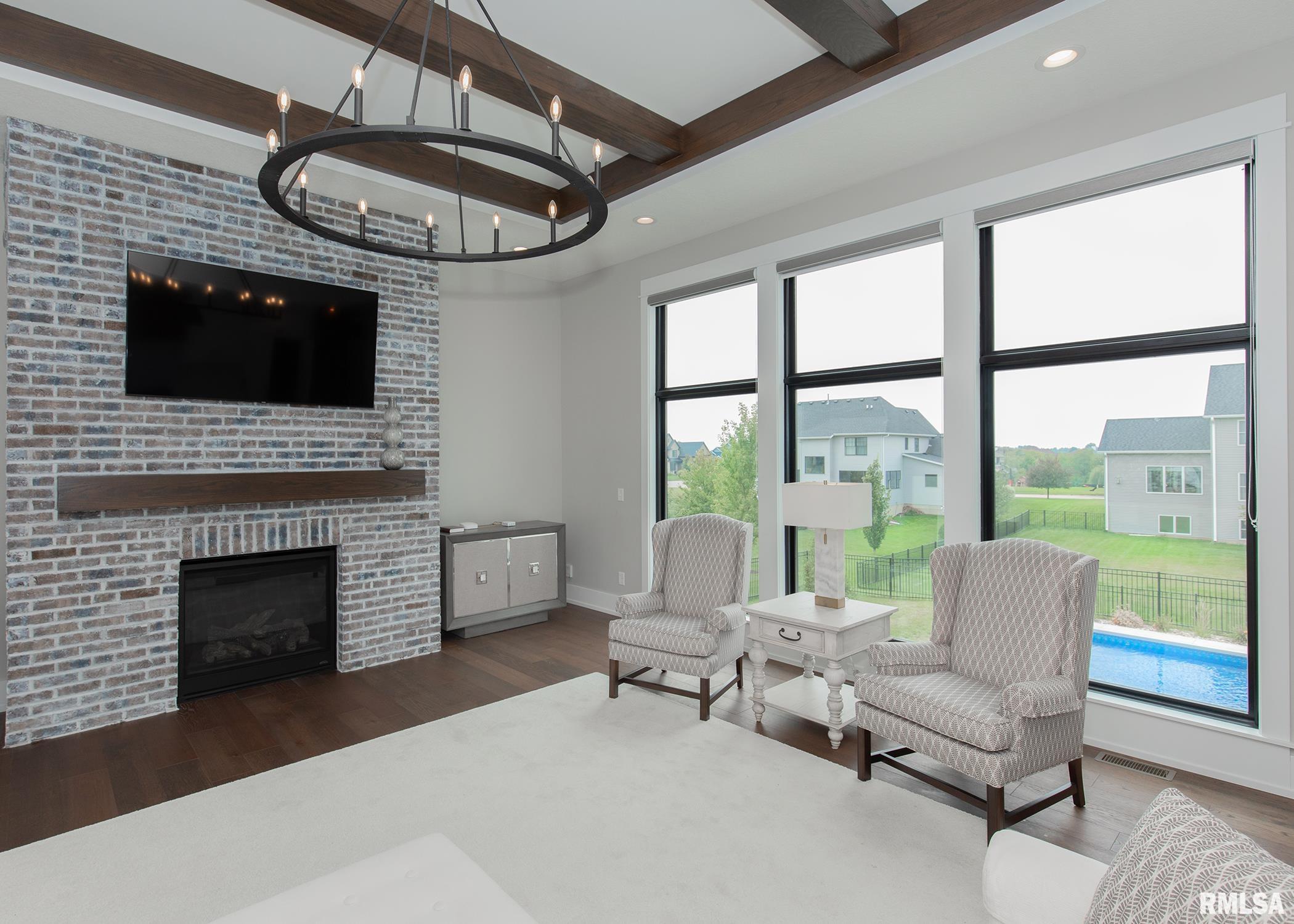 6546 Cardinal Road, Bettendorf, Iowa image 13