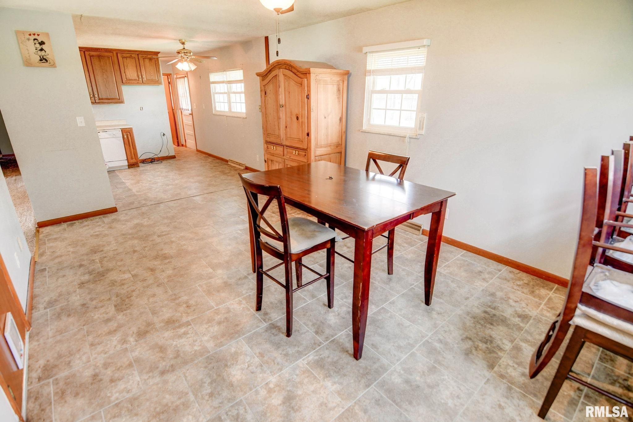 206 W North Street, Assumption, Illinois image 16