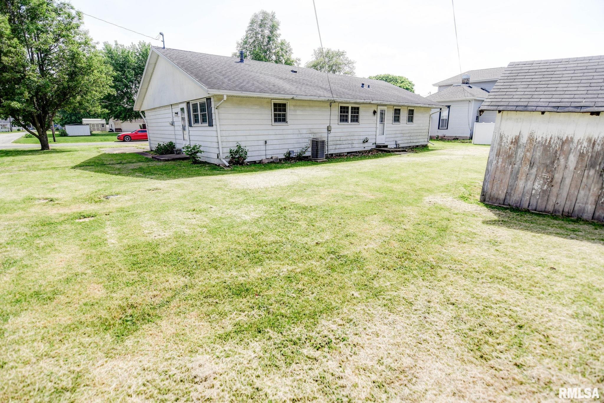 206 W North Street, Assumption, Illinois image 17