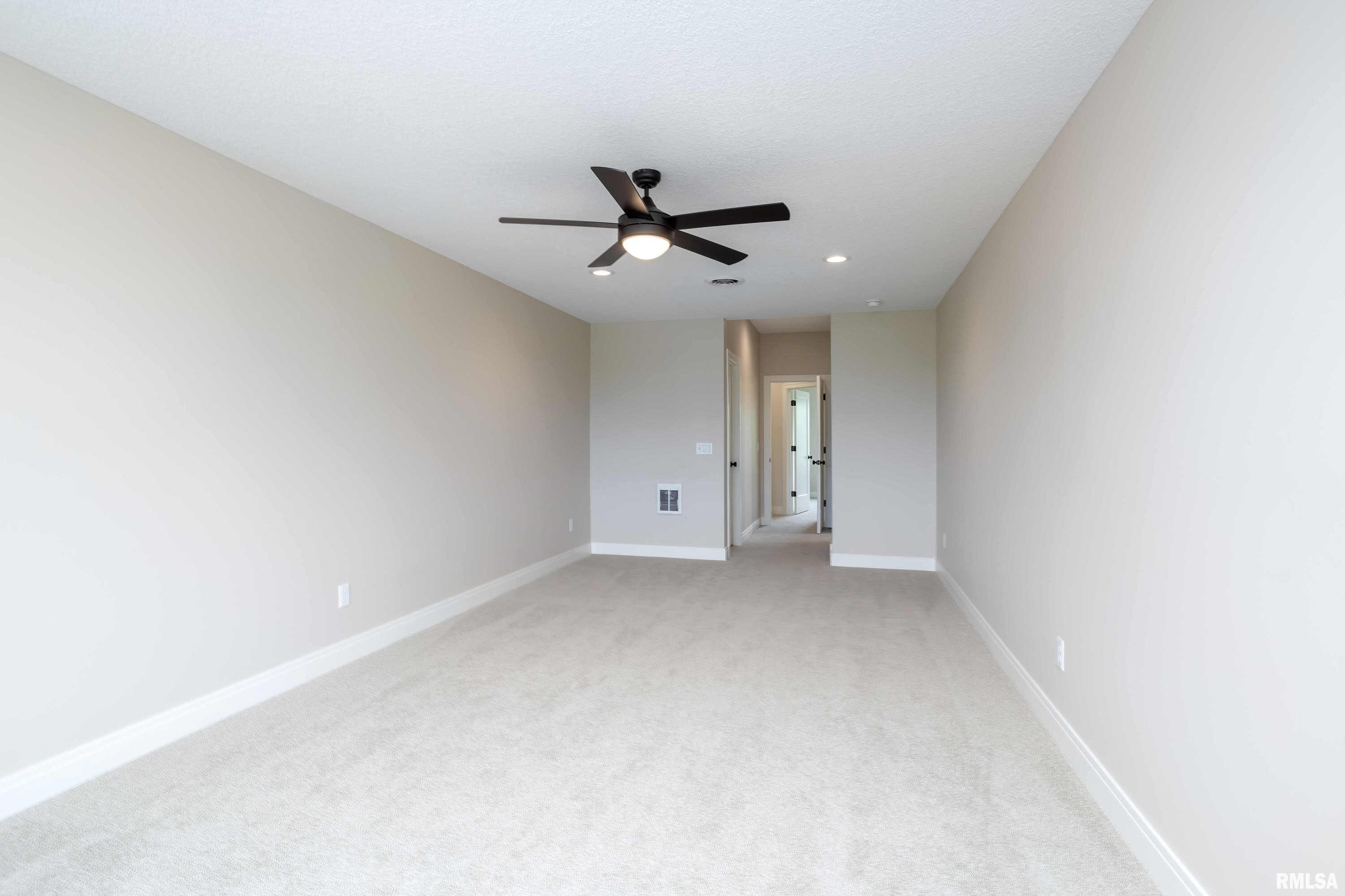 6851 Wilderness Pointe, Bettendorf, Iowa image 32