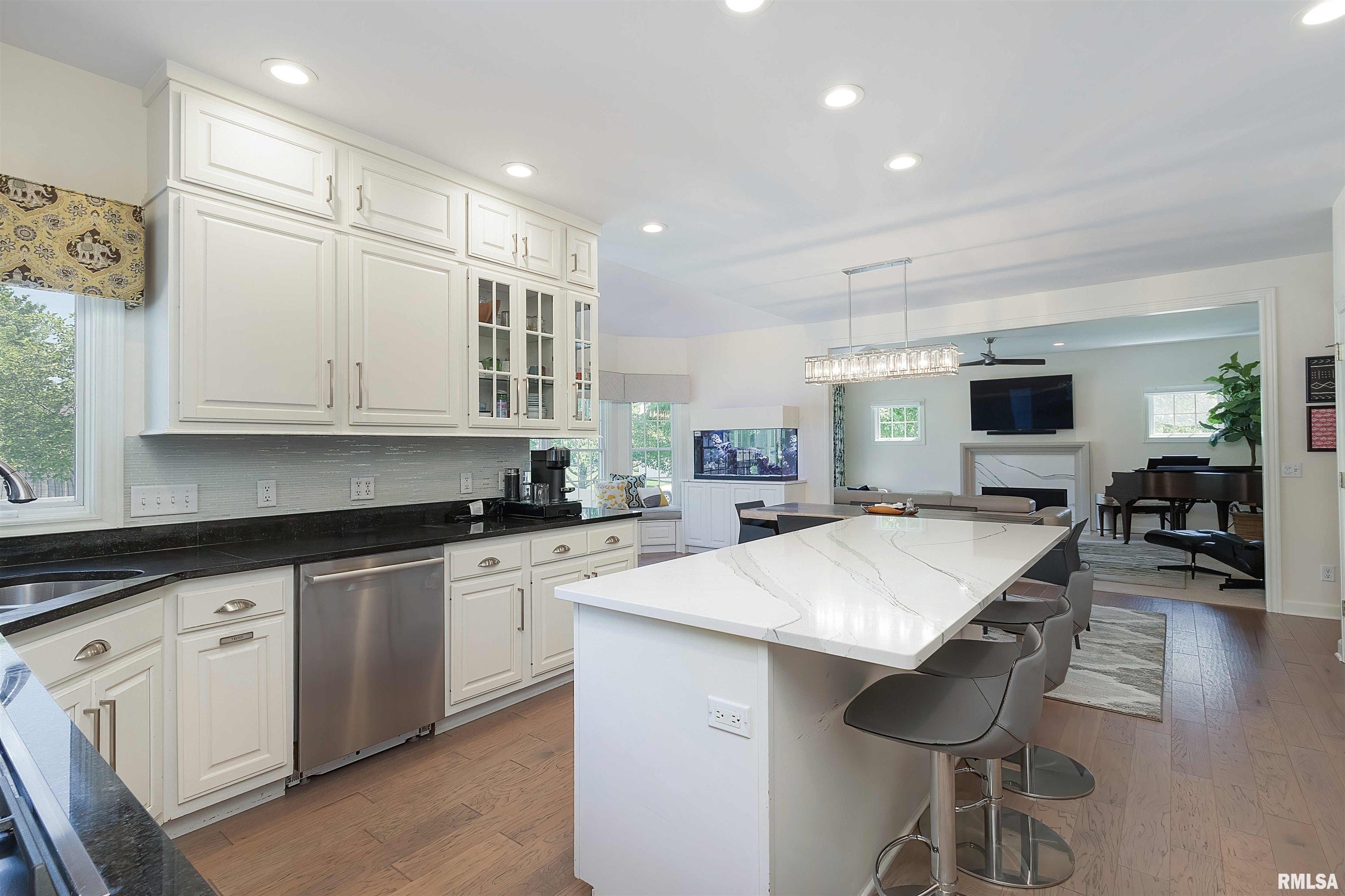 2083 Lundy Lane, Bettendorf, Iowa image 20